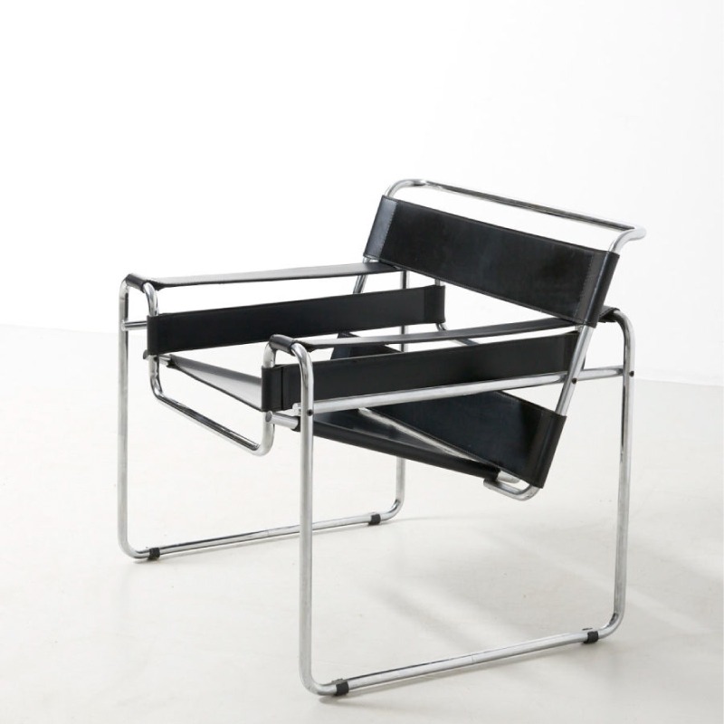 A BLACK &#039;WASSILY&#039; CHAIR 1970S
